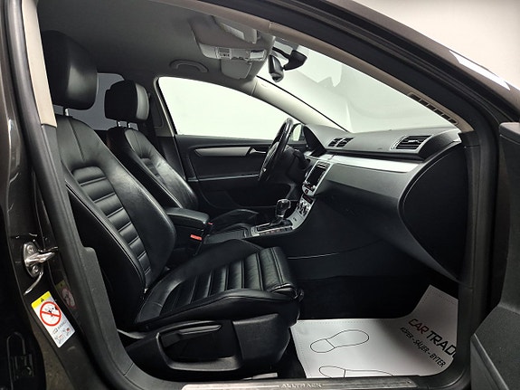 Volkswagen Passat Alltrack 22 of 26