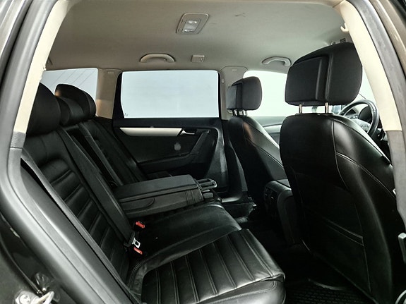 Volkswagen Passat Alltrack 25 of 26