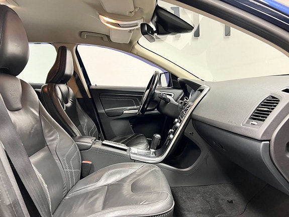 Volvo XC60 7 of 11