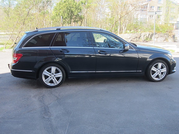 Mercedes-Benz C200 3 of 11