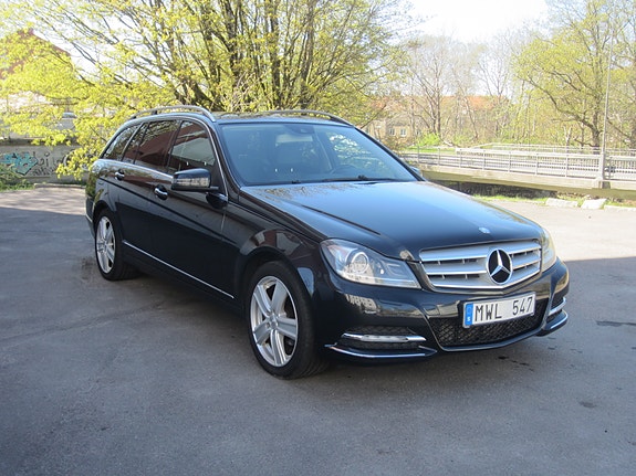 Mercedes-Benz C200 9 of 11