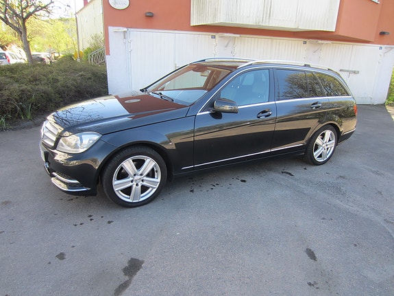 Mercedes-Benz C200 10 of 11