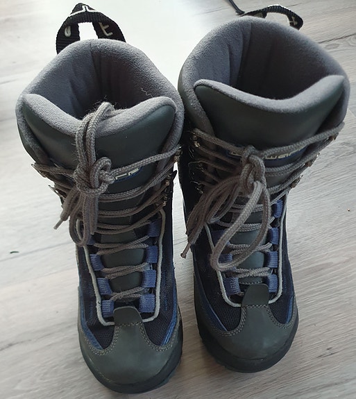 Product image 1 of 2