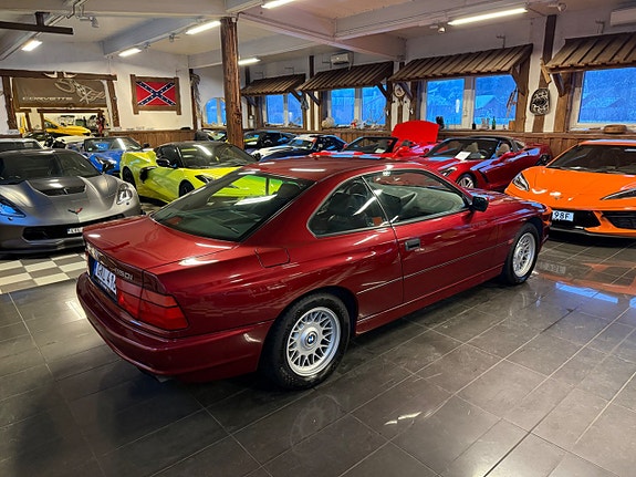 BMW 850i 10 of 28