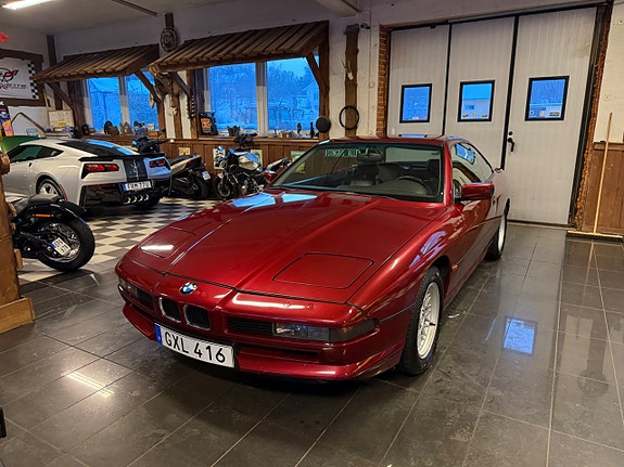 BMW 850i 3 of 28