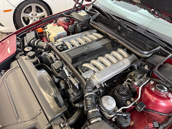 BMW 850i 28 of 28