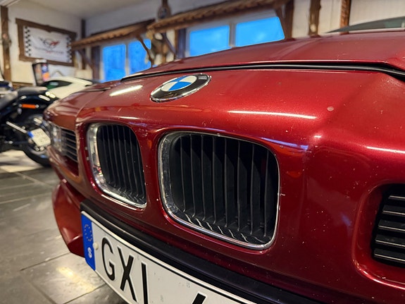 BMW 850i 17 of 28