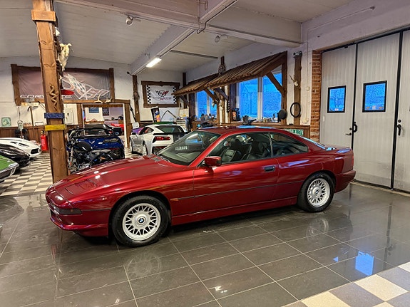 BMW 850i 2 of 28