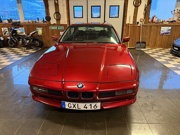 BMW 850i 5 of 28