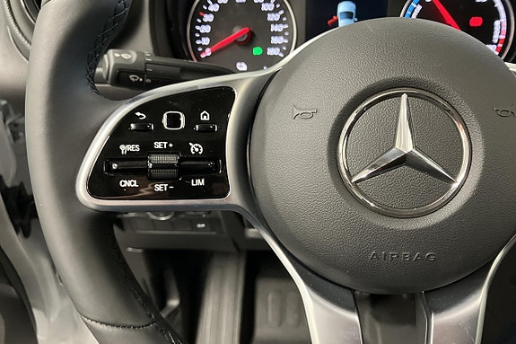 Mercedes-Benz eCitan 13 of 19