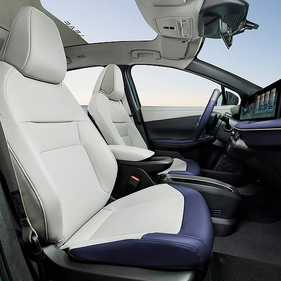 Nissan Leaf 11 of 23