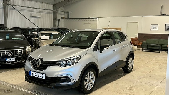 Renault Captur 3 of 21