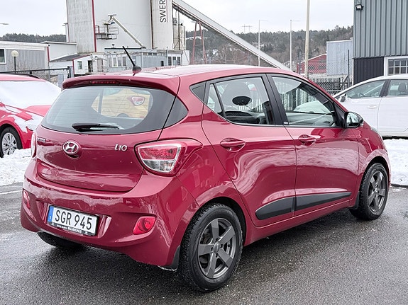Hyundai i10 6 of 8