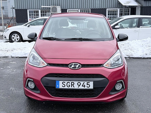 Hyundai i10 3 of 5
