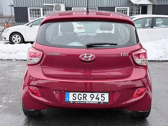 Hyundai i10 7 of 8