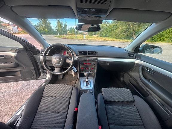 Audi A4 11 of 18