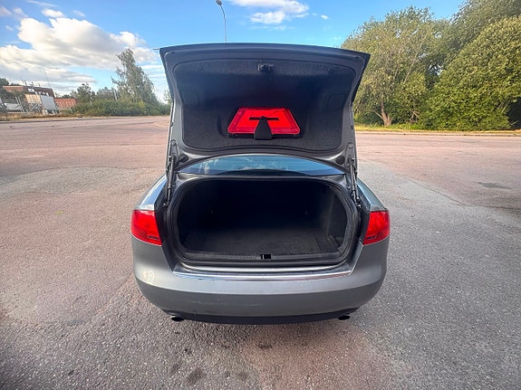 Audi A4 16 of 18