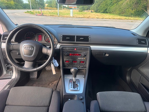 Audi A4 13 of 18