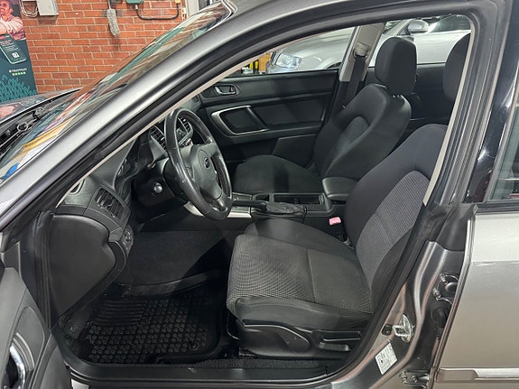 Subaru Outback 10 of 15