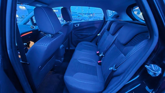Ford Fiesta 6 of 9