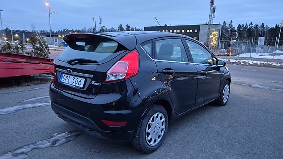Ford Fiesta 3 of 5