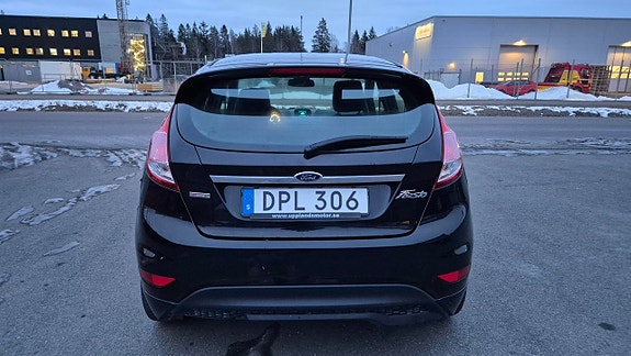 Ford Fiesta 4 of 5