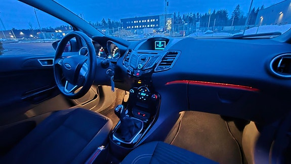 Ford Fiesta 8 of 9