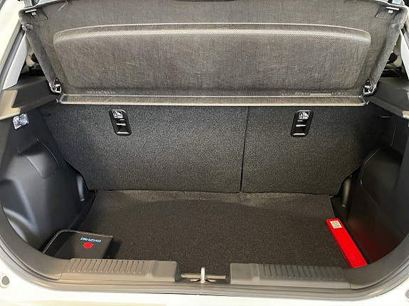 Suzuki Swift 17 of 21