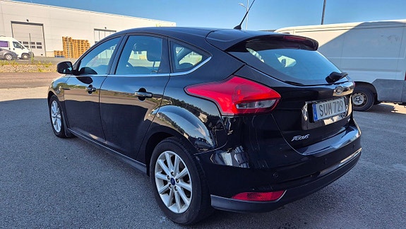 Ford Focus 3 of 5