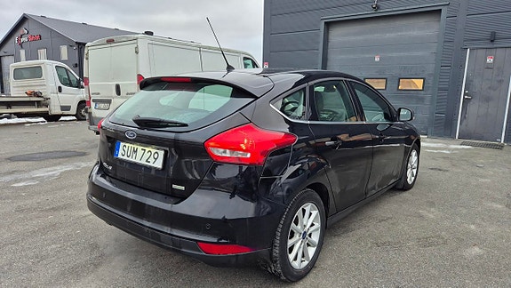 Ford Focus 5 of 5