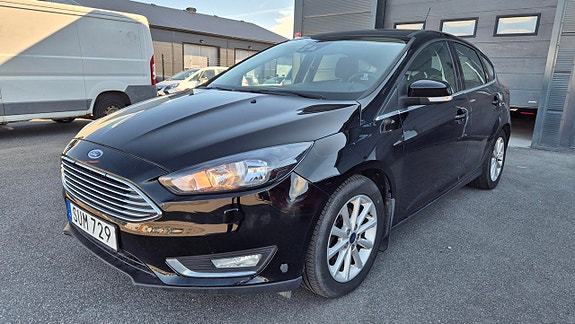 Ford Focus 2 of 5