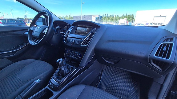 Ford Focus 8 of 10