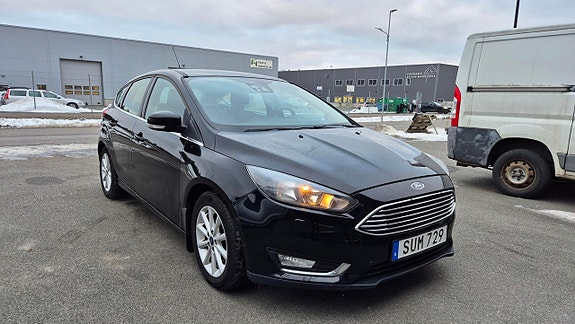 Ford Focus 2 of 5
