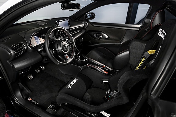 Toyota Yaris 11 of 27
