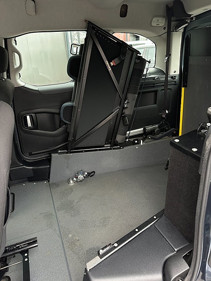 Peugeot Partner Tepee 20 of 28
