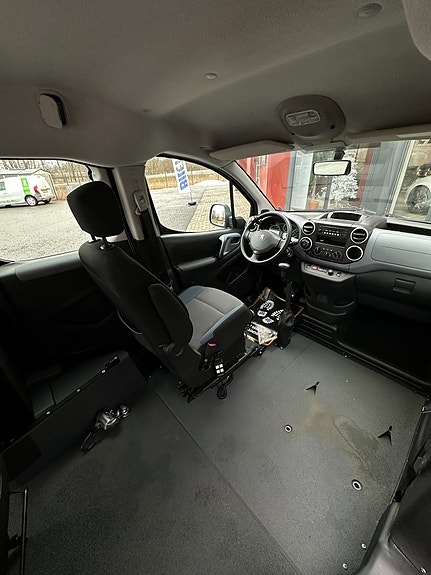 Peugeot Partner Tepee 22 of 28