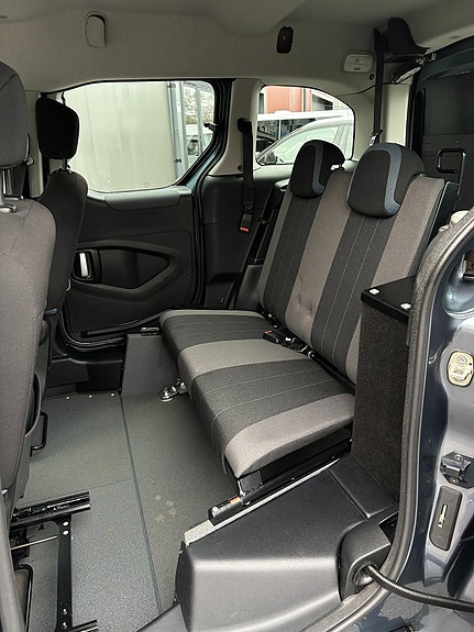 Peugeot Partner Tepee 19 of 28