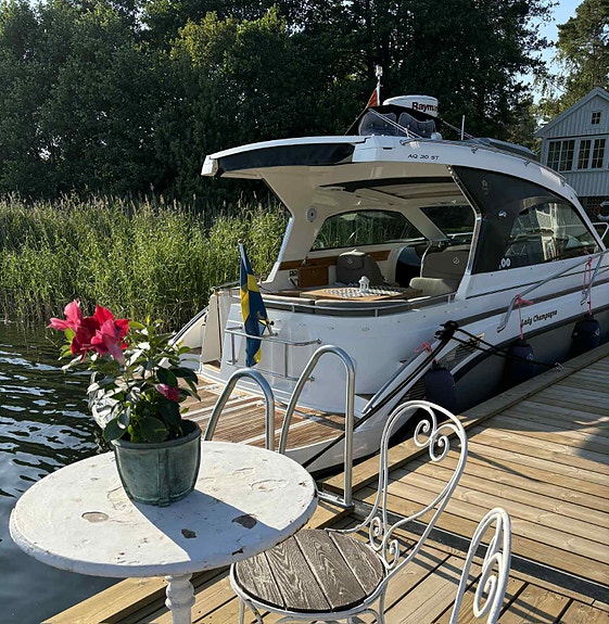 Aquador 30 Sport Top 2 of 10