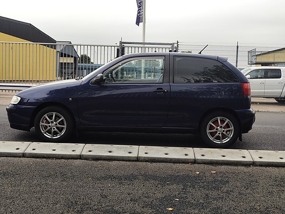 Seat Ibiza 2 of 3