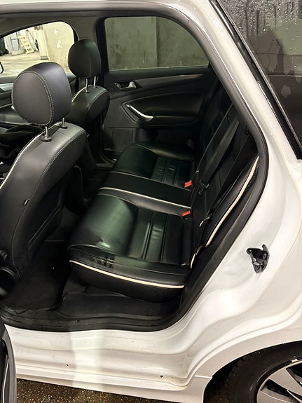 Ford Mondeo 15 of 16