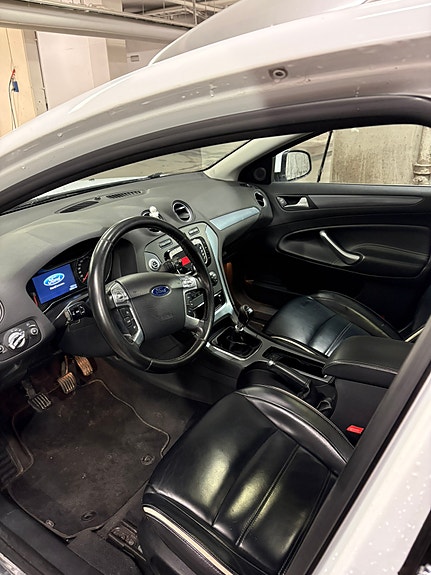 Ford Mondeo 11 of 16
