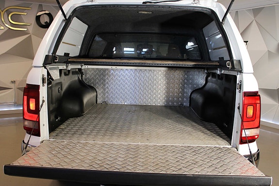 Volkswagen Amarok 17 of 26