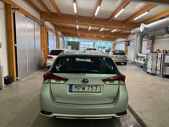 Toyota Auris 13 of 15