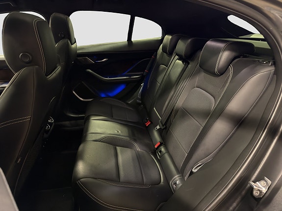 Jaguar I-PACE 10 of 20