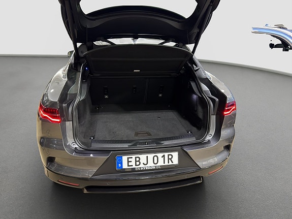 Jaguar I-PACE 15 of 20