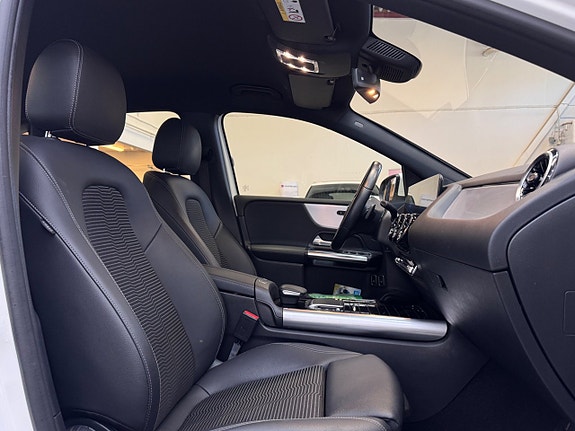 Mercedes-Benz B250 e 12 of 24