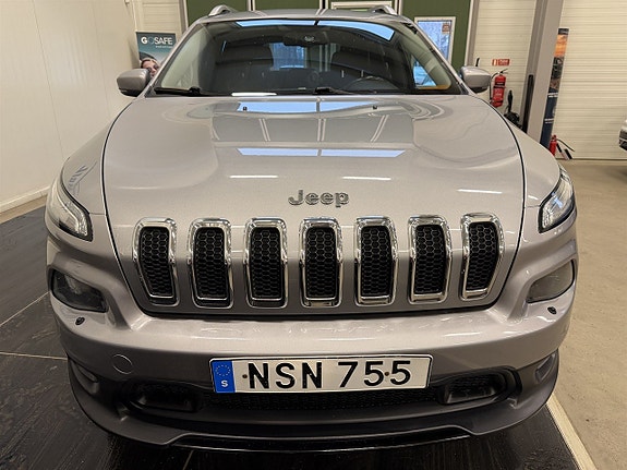 Jeep Cherokee 12 of 27