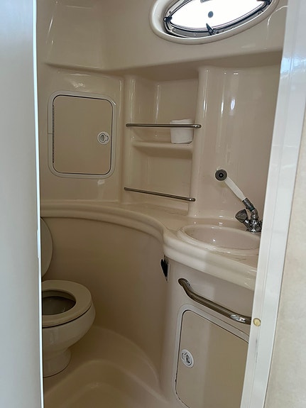 Sea Ray 300/335 Sundancer 6 of 10
