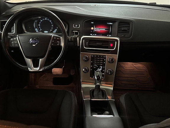 Volvo V60 24 of 25