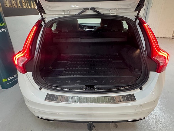 Volvo V60 9 of 25
